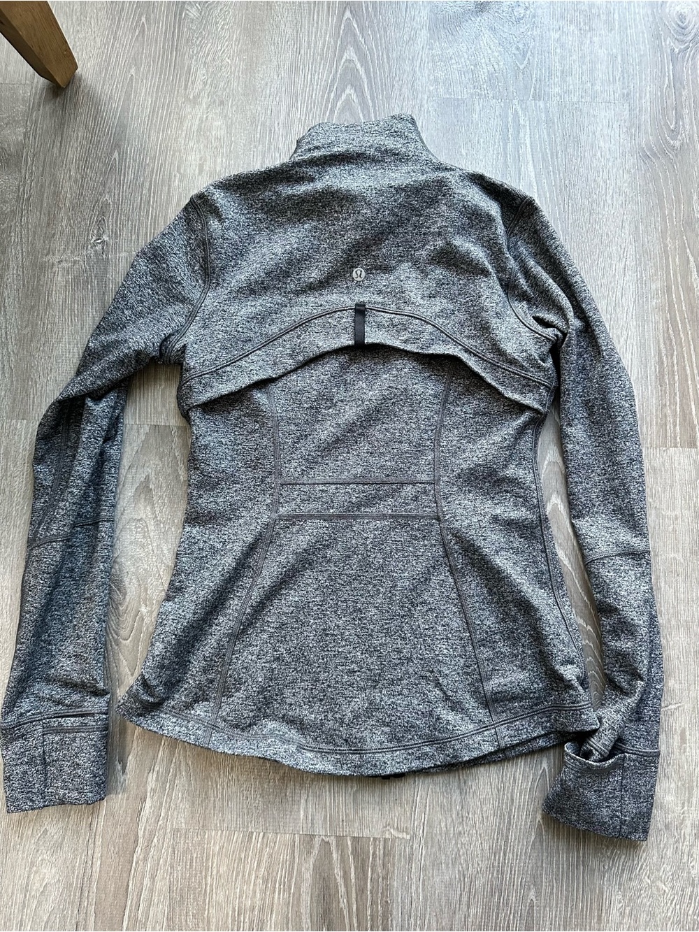Lululemon define jacket size 8 - Picture 2 of 3
